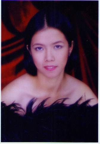 kristin.jpg (127922 bytes)